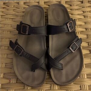 Women sandals size 7